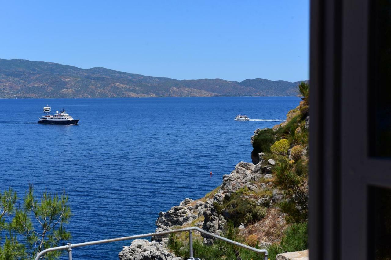 Douskos Beach House Apartment Hydra  Exterior photo